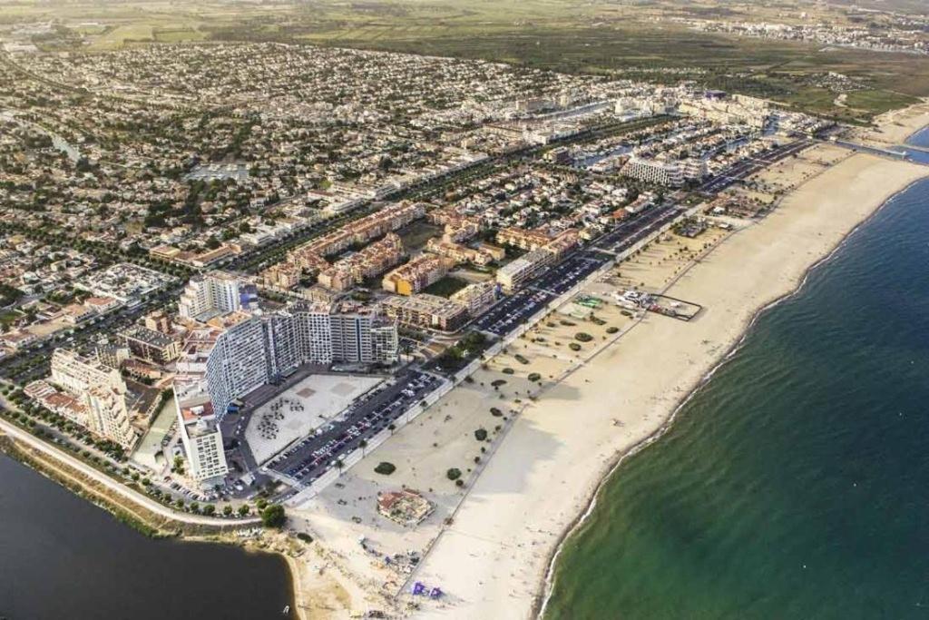 Costa Brava Acollidor Apartament Amb Gran Terrassa Per A 3 Persones Castello  D'Empuries Dış mekan fotoğraf