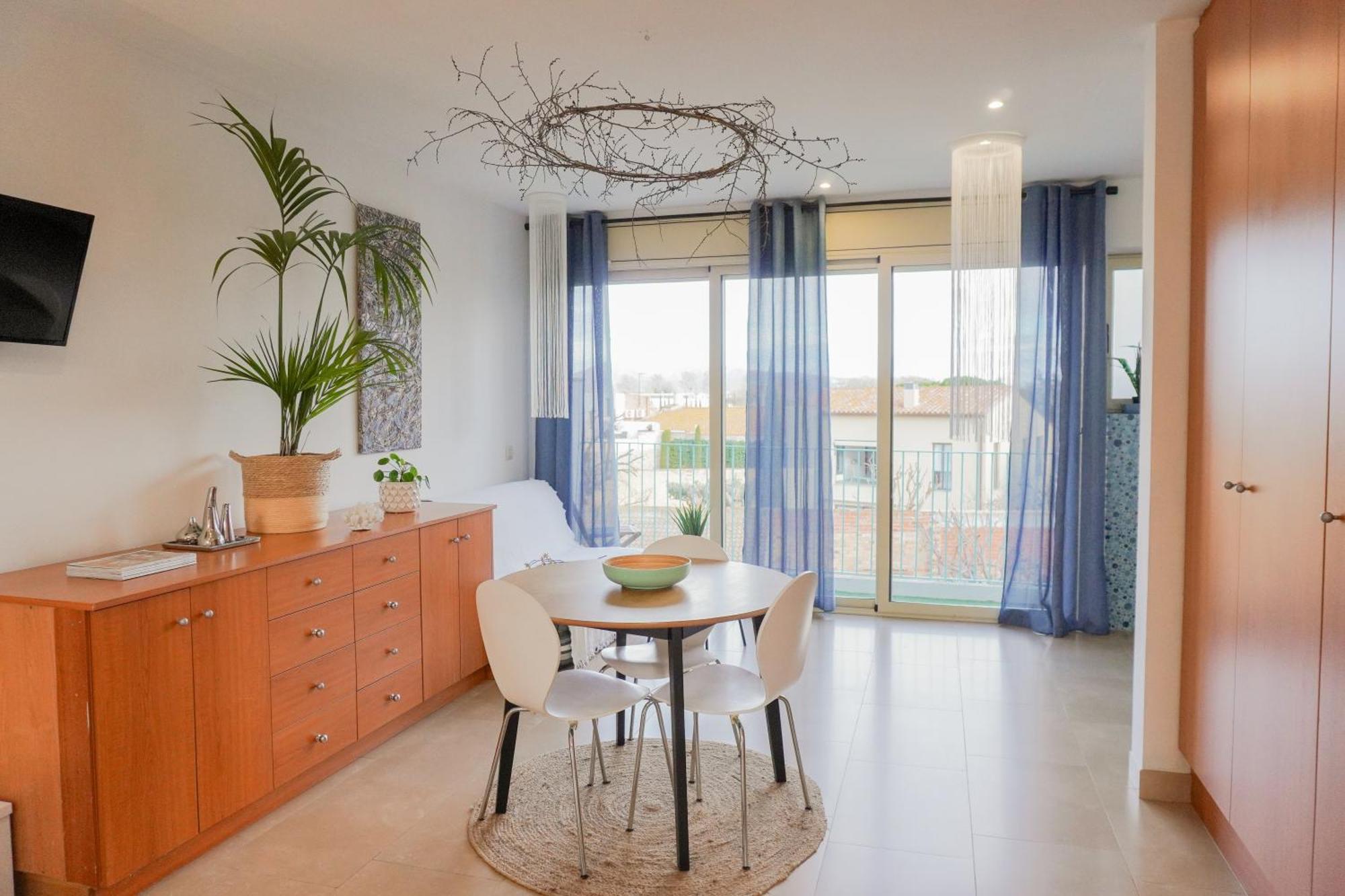 Costa Brava Acollidor Apartament Amb Gran Terrassa Per A 3 Persones Castello  D'Empuries Dış mekan fotoğraf